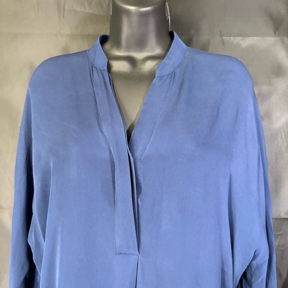 Vince Women's Blouse in Soft Blue Sz S - Picture 3 of 10